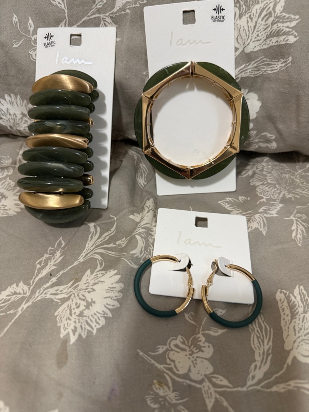 I am Olive Green and Gold Resin Stretch Bracelet